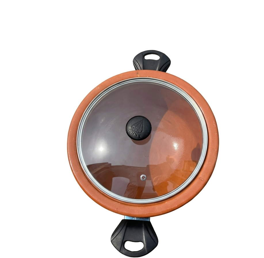 The Modern Earthen Saucepan with Glass Lid and Silver